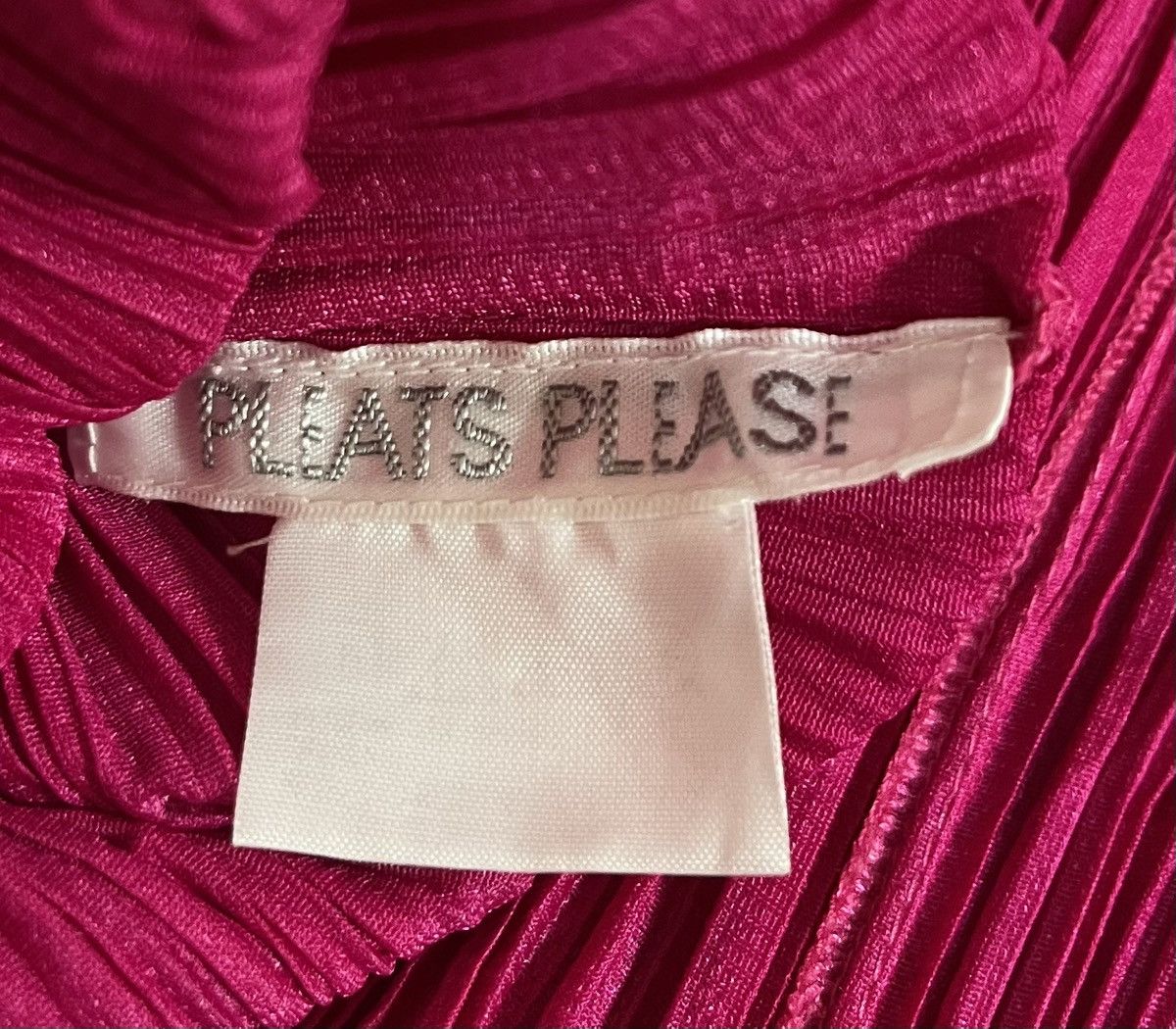 Pleats Please Issey Miyake Vintage issey miyake pleats please hot pink tee Size US S / EU 44-46 / 1 - 3 Thumbnail