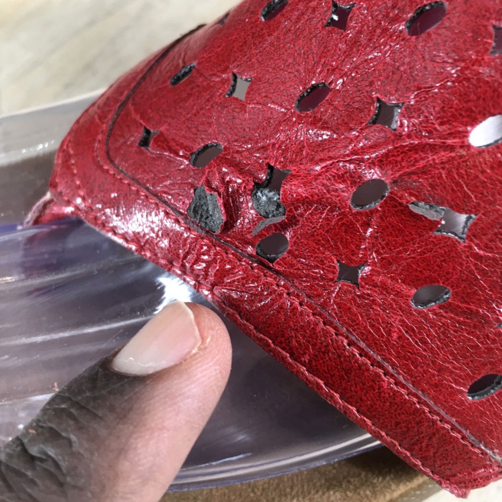 Vintage Aerosoles Sandals Womens 6.5 M Perforated Slip On Slide Red Faux Leather Casual Size US 7 / IT 37 - 3 Thumbnail