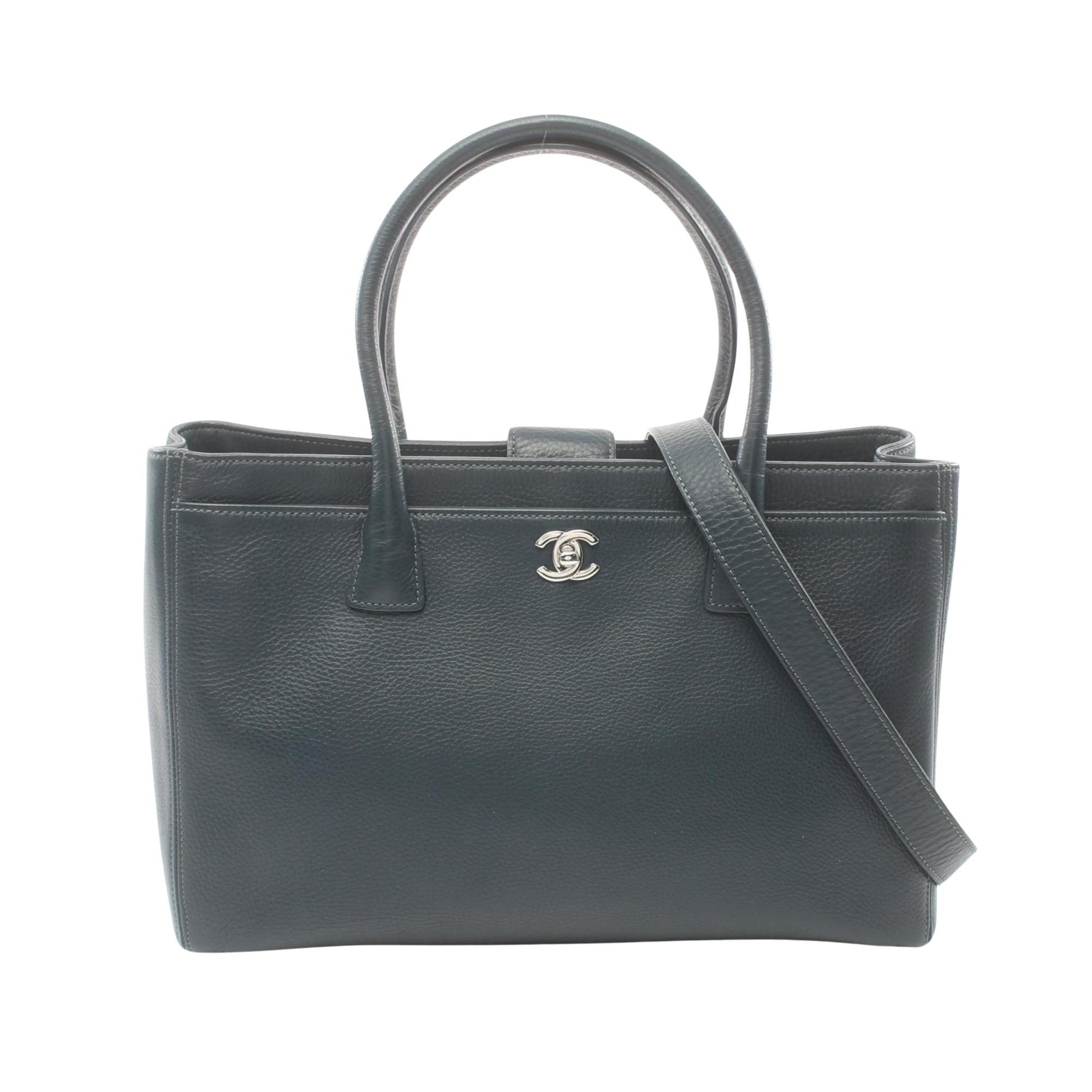 Chanel Chanel Executive tote Size ONE SIZE - 1 Thumbnail