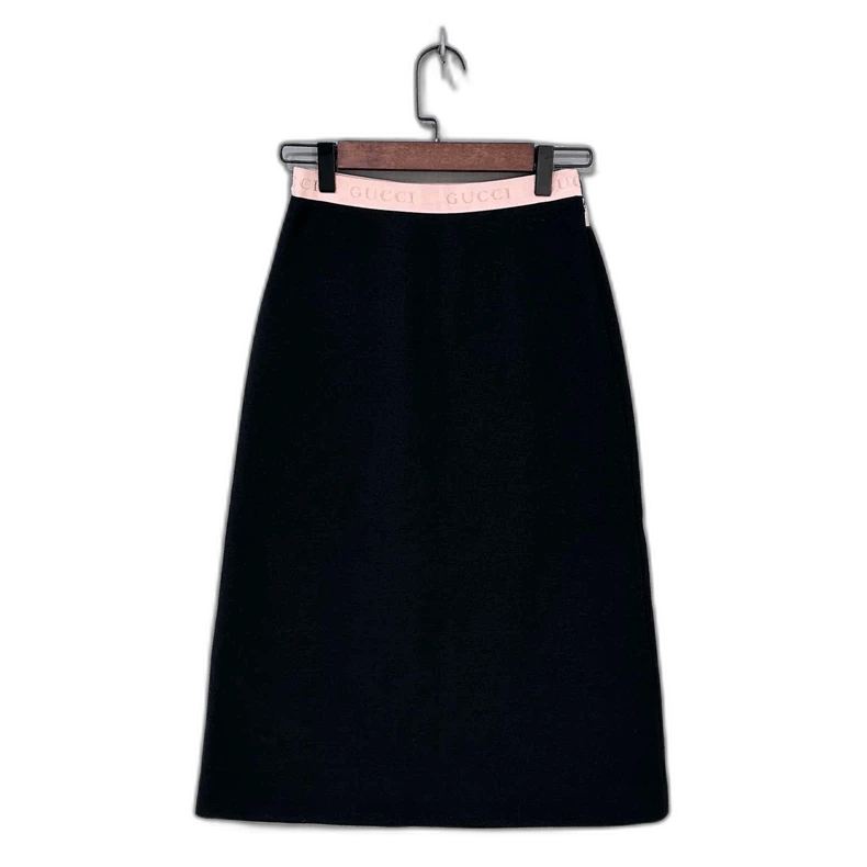 Gucci Black Casual Skirt with Logo from Gucci Size 36" / US 14 / IT 50 - 1 Thumbnail
