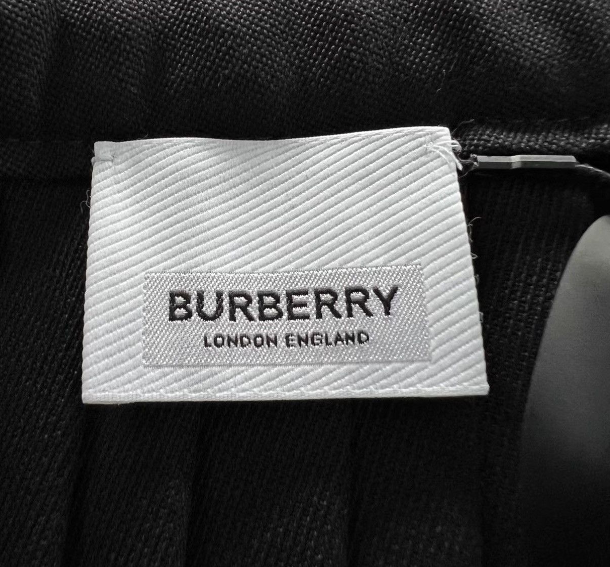 Burberry Burberry Black Mid-Rise Skirt J41 Size 26" / US 2 / IT 38 - 3 Thumbnail
