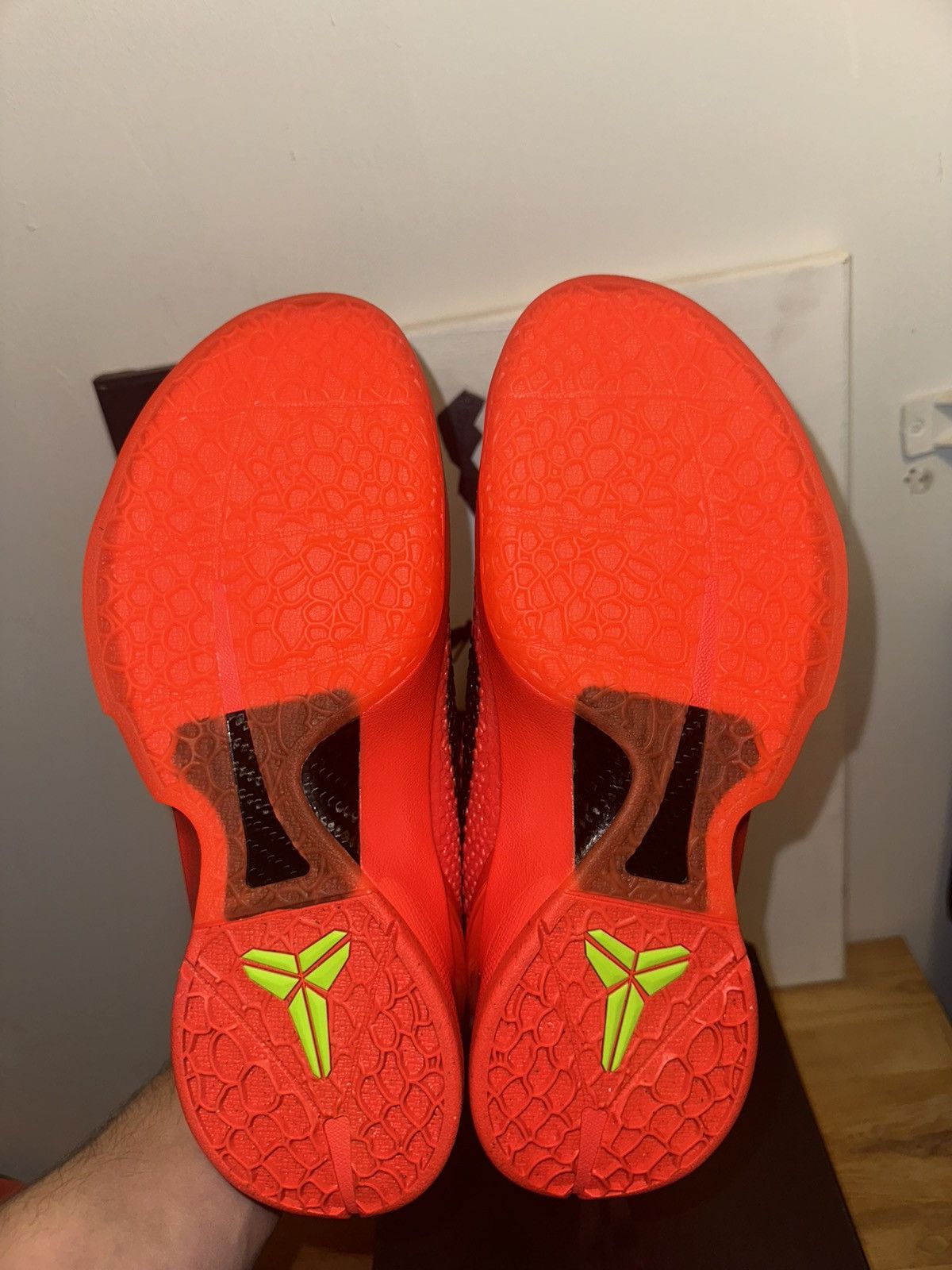 Nike Kobe 6 Protro Reverse Grinch Size US 9.5 / EU 42-43 - 7 Thumbnail