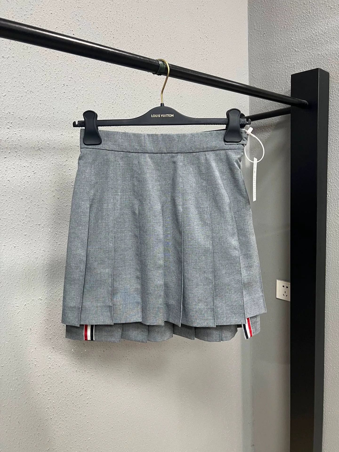 Thom Browne Thom Browne Gray Wool Pleated Skirt Size ONE SIZE - 1 Thumbnail
