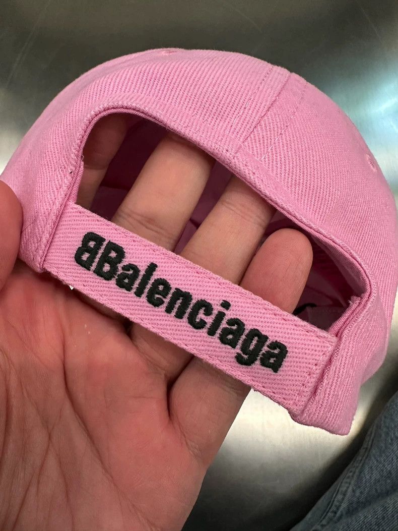 Balenciaga Balenciaga Miami Pink Manchester United Emblem Hat Curved Size ONE SIZE - 4 Thumbnail