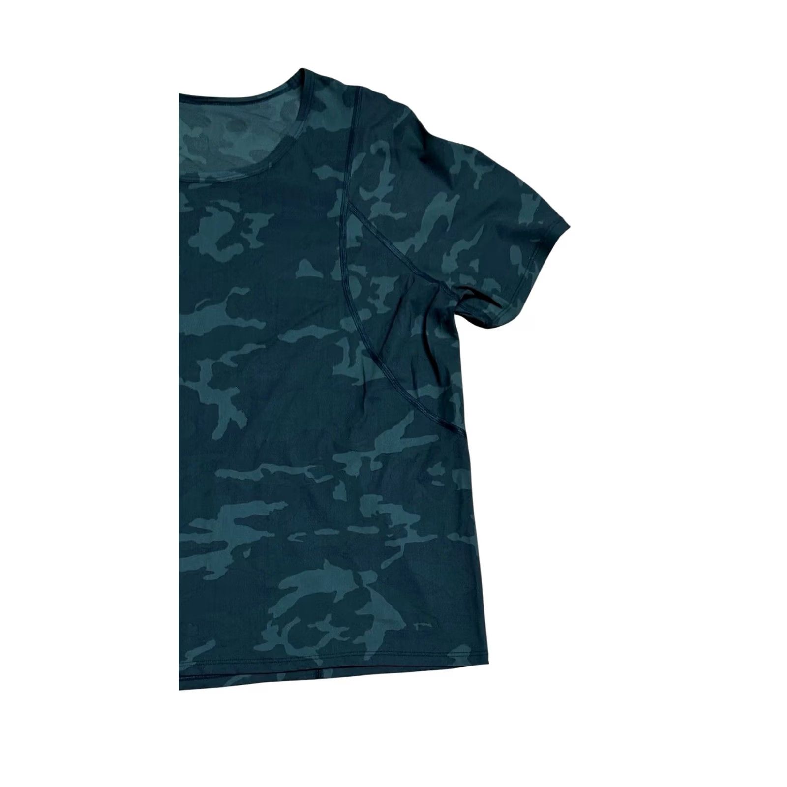 Lululemon Lululemon Outrun the Heat Short Sleeve Camo Green Workout Shirt Top Women Sz M Size M / US 6-8 / IT 42-44 - 3 Thumbnail