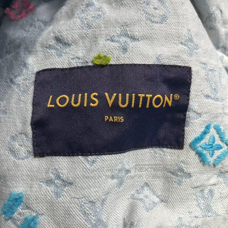 Louis Vuitton Louis Vuitton 24 Latest Light Blue Logo monogrammed embroi Size US M / EU 48-50 / 2 - 4 Thumbnail