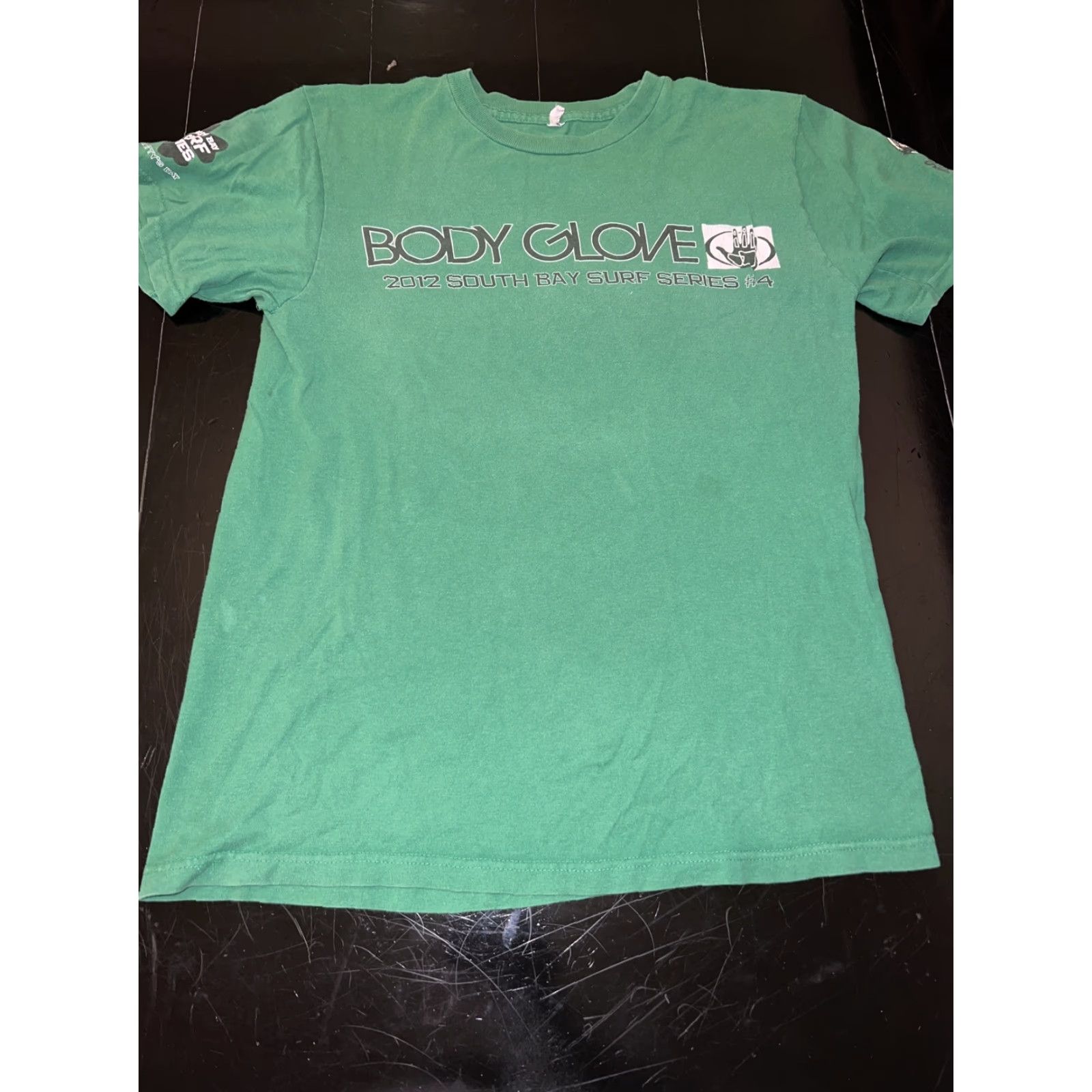 Hanes VINTAGE Body Glove Shirt Small Green Surfing Contest Logo Hanes T-Shirt Men Black? Size US S / EU 44-46 / 1 - 6 Thumbnail