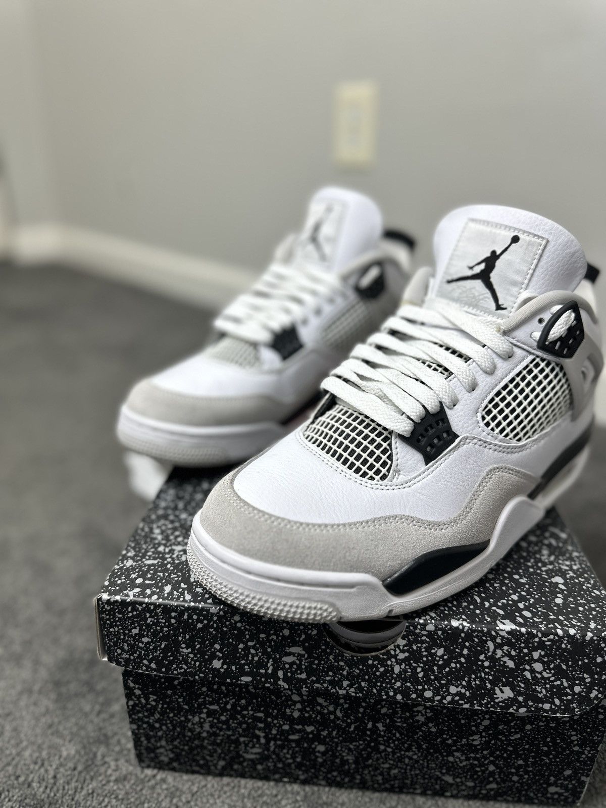 Jordan Brand Jordan 4 Retro- Military black Size US 10.5 / EU 43-44 - 18 Thumbnail