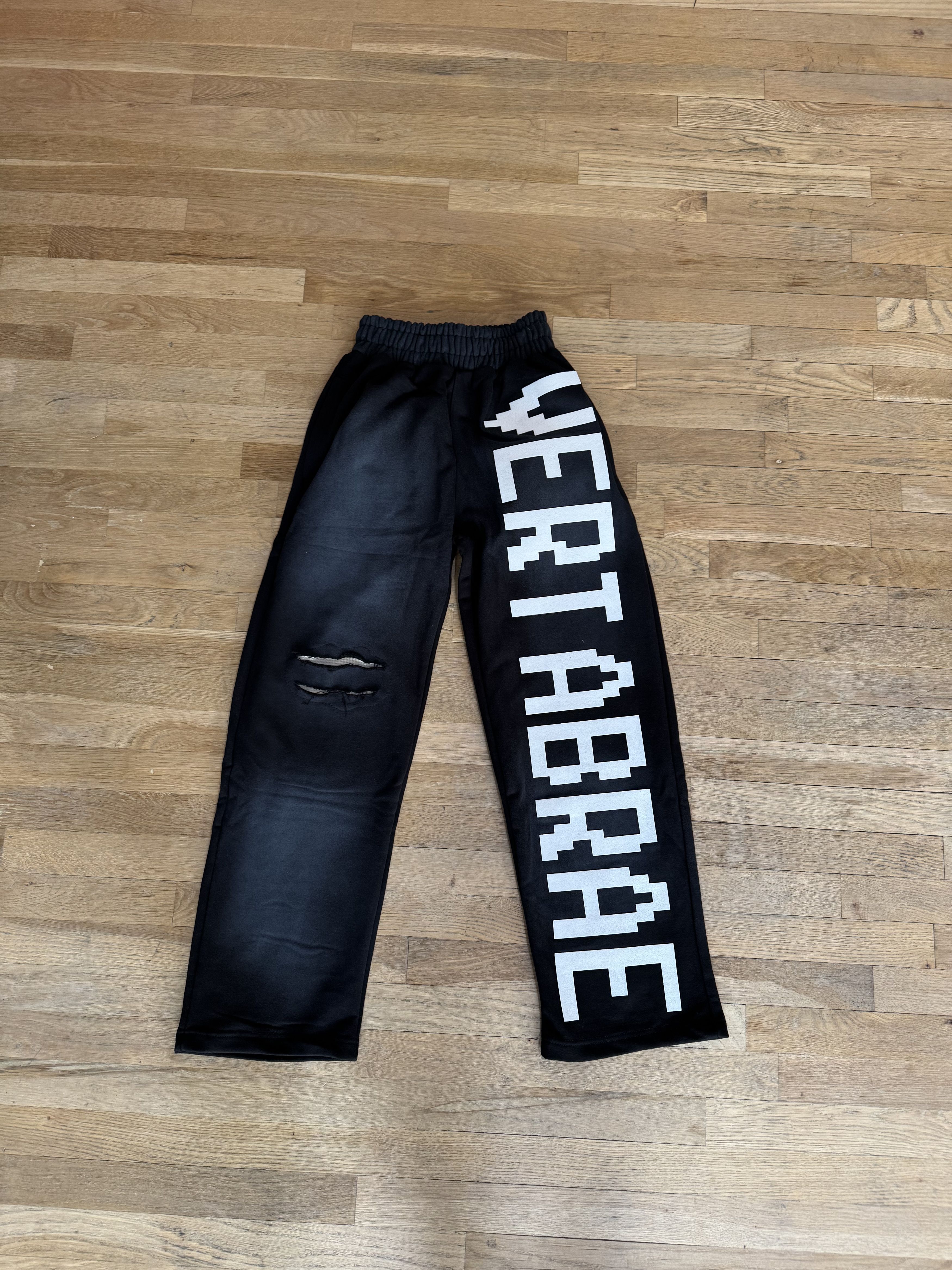 Vertabrae VERTABRAE LOGO SWEATPANTS BLACK/WHITE Size US 34 / EU 50 - 1 Thumbnail