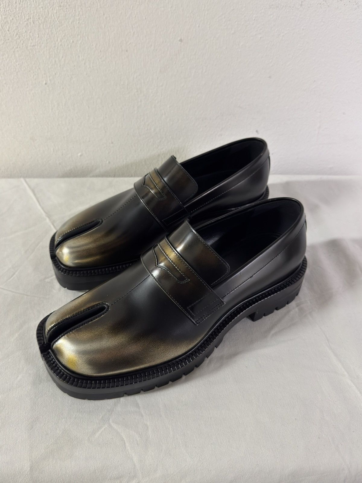 Maison Margiela Maison Margiela Tabi Platform Loafers - Black / Gold 39 Size US 9 / IT 39 - 1 Thumbnail