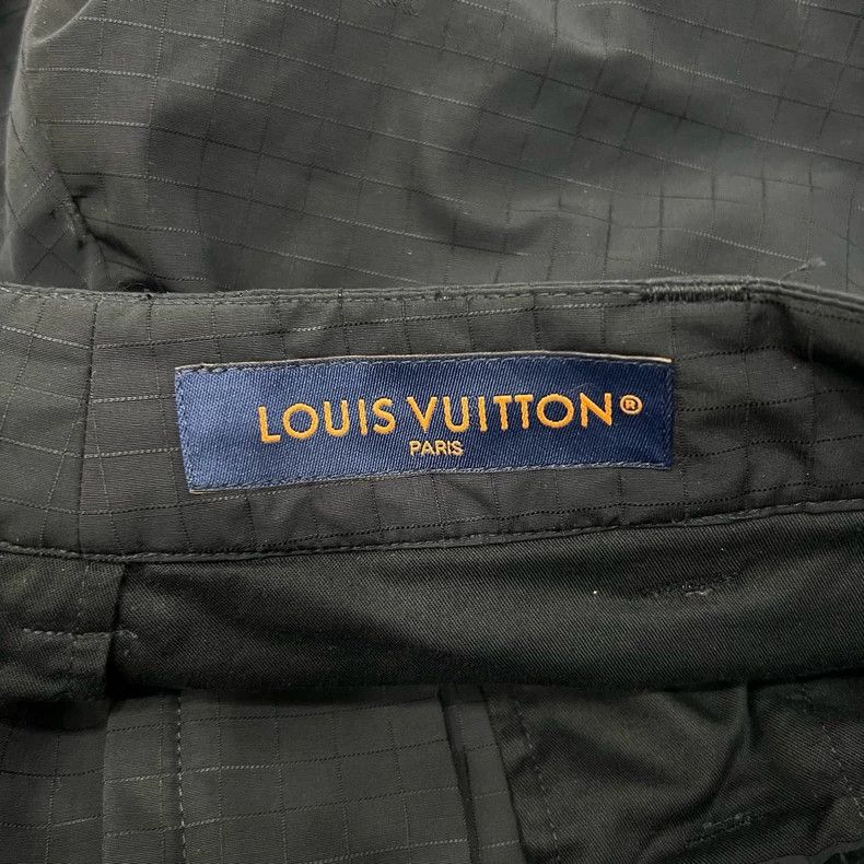 Louis Vuitton Louis Vuitton size US 46 FW23 Zippered Crepe Cargo Shorts Size US 30 / EU 46 - 5 Thumbnail