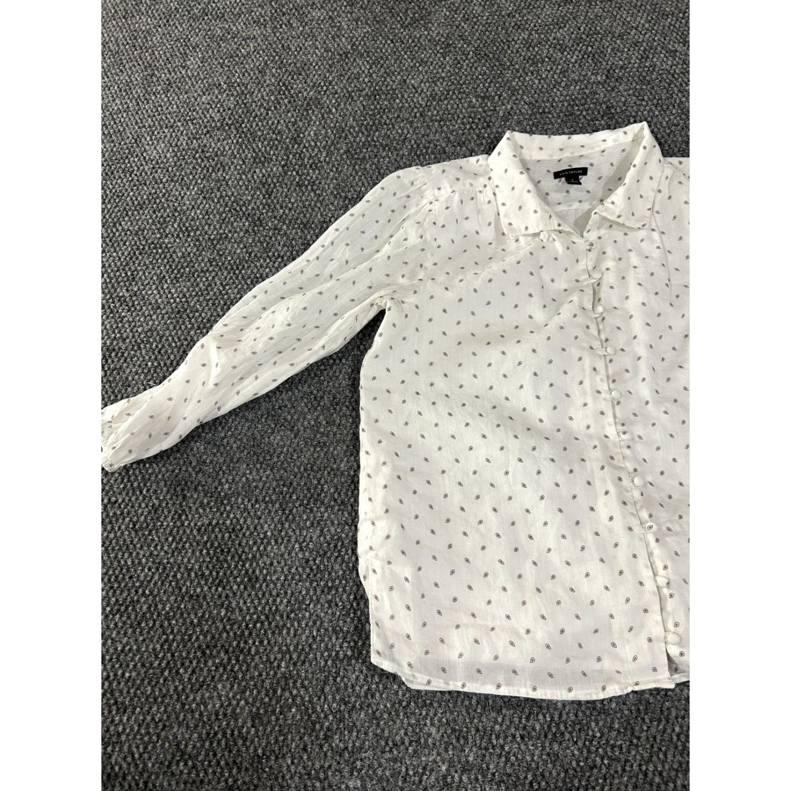 Ann Taylor Ann Taylor White Women's Long Sleeve Button-Up Shirt with Paisley Print User: Ann Taylor White Women's Long Sleeve Button-Up Shirt with Paisley Print Size S / US 4 / IT 40 - 4 Thumbnail