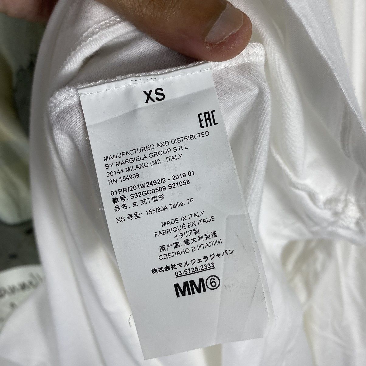 MM6 MM6 MAISON MARGIELA POLAROID LONGSLEEVE HOODIE Size US XS / EU 42 / 0 - 10 Thumbnail