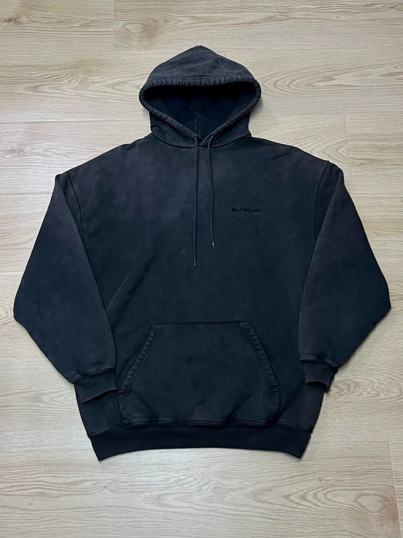Balenciaga Balenciaga Dark Grey Aged Embroidered Hoodie XS Size Size US XS / EU 42 / 0 - 1 Thumbnail