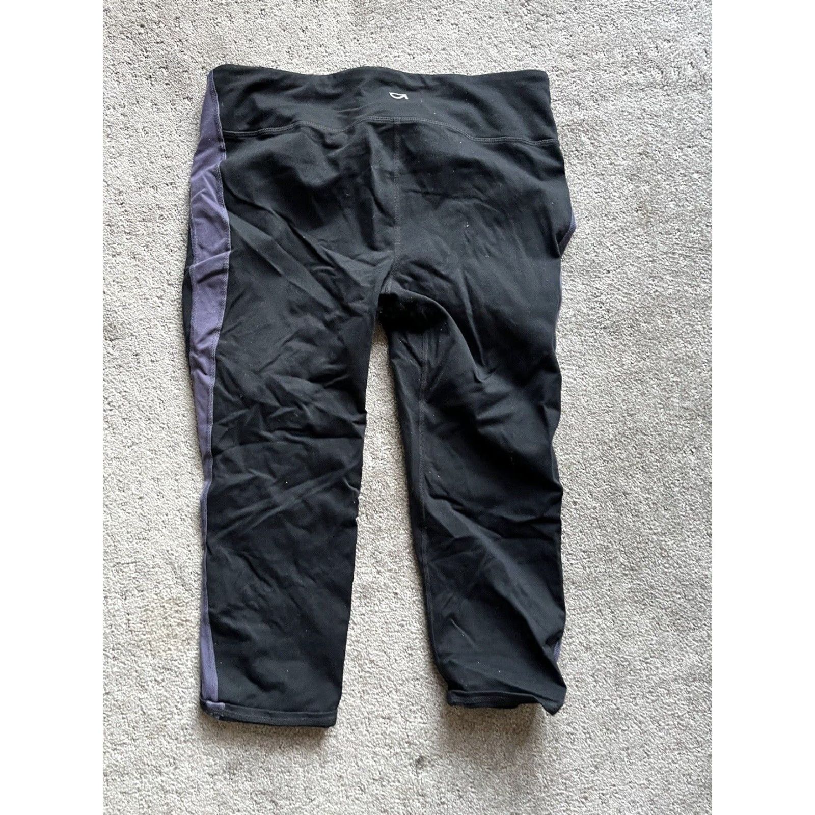 Gap GAP BODY FIT Women's Black Capri Leggings L Size Regular Inseam 22 in. | Elastic Waist | Spandex Nylon Blend | Activewear Sports Pattern Solid Capris Size 36" / US 14 / IT 50 - 2 Thumbnail