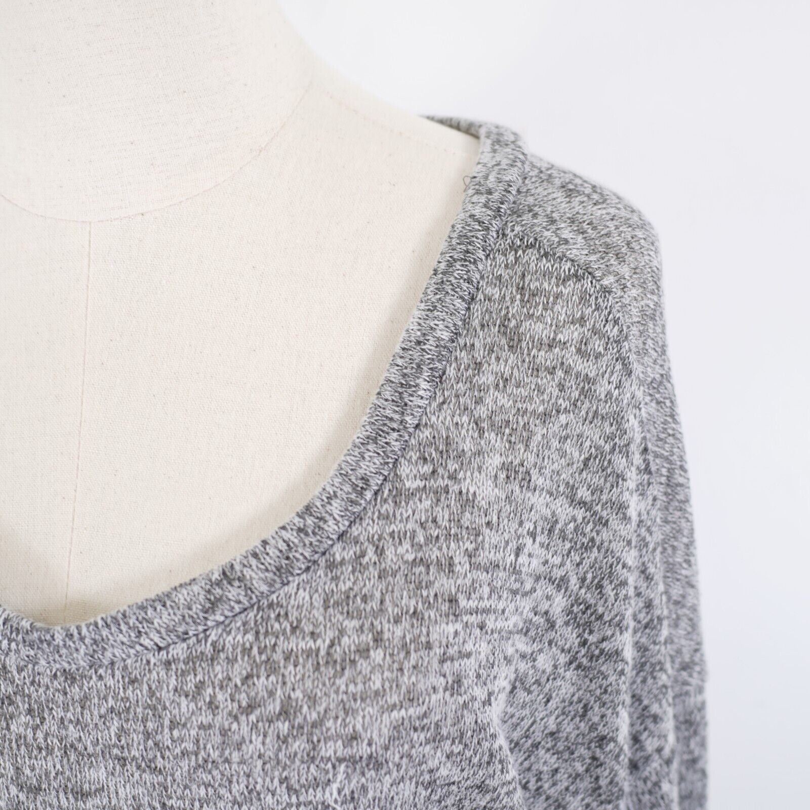 Designer Charlotte Russe Medium Gray Knit Light Weight Sweate Size M / US 6-8 / IT 42-44 - 2 Thumbnail