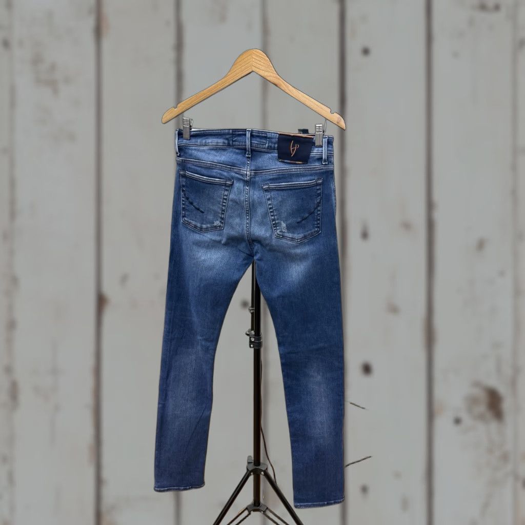 Vintage Handpicked Luxury Jeans Made in Italy Slim Fit Size 30 Jeans Mens Slim 30 Blue 32.68 Inseam Size US 30 / EU 46 - 1 Thumbnail