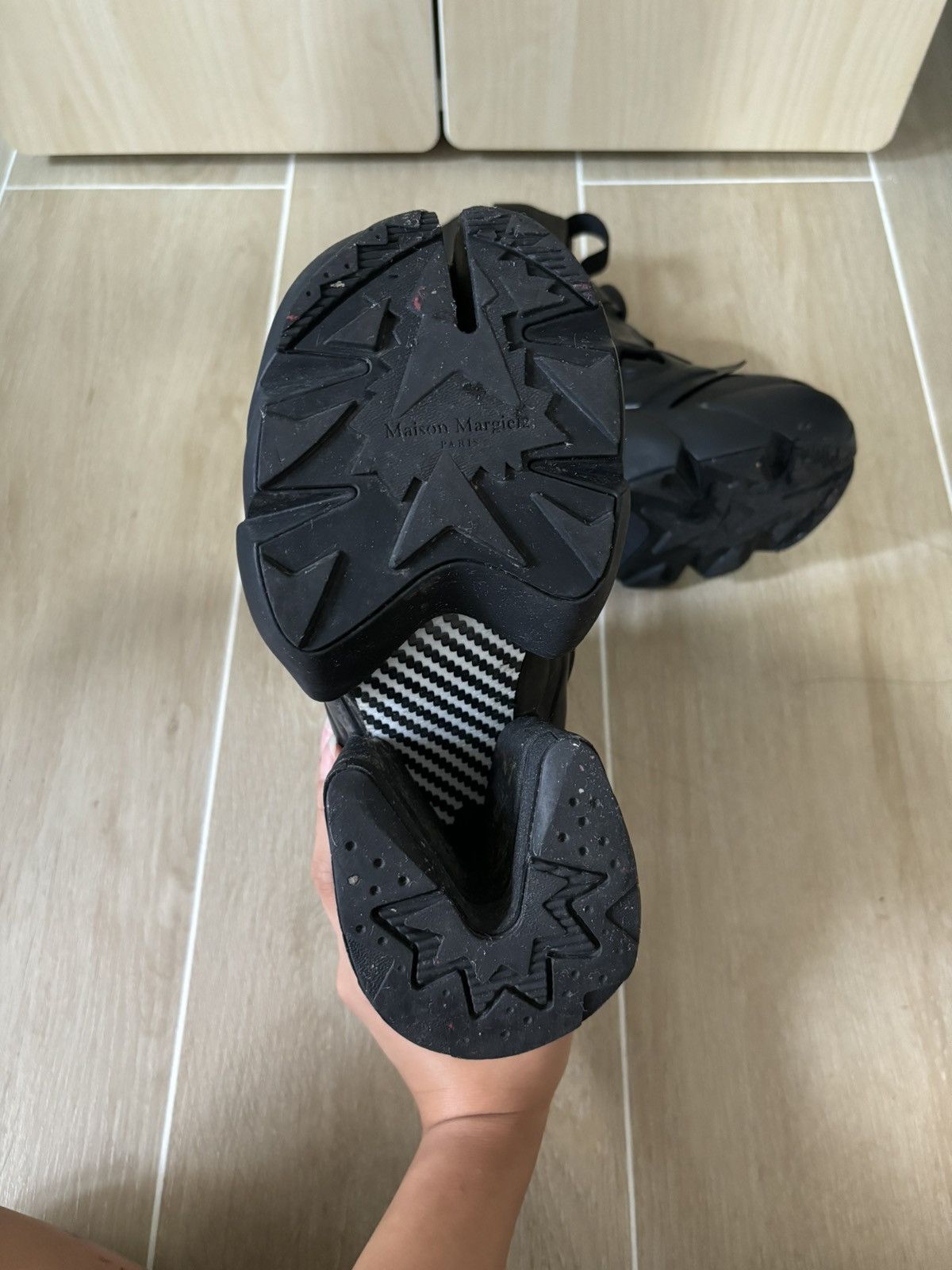 Maison Margiela × Reebok [RARE] Maison Margiela x Reebok Instapump Fury Tabi (Black) Size US 6 / IT 36 - 16 Thumbnail