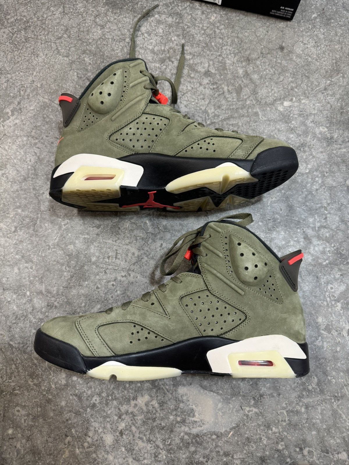 Jordan Brand Travis Scott Jordan 6 Size US 10.5 / EU 43-44 - 2 Thumbnail