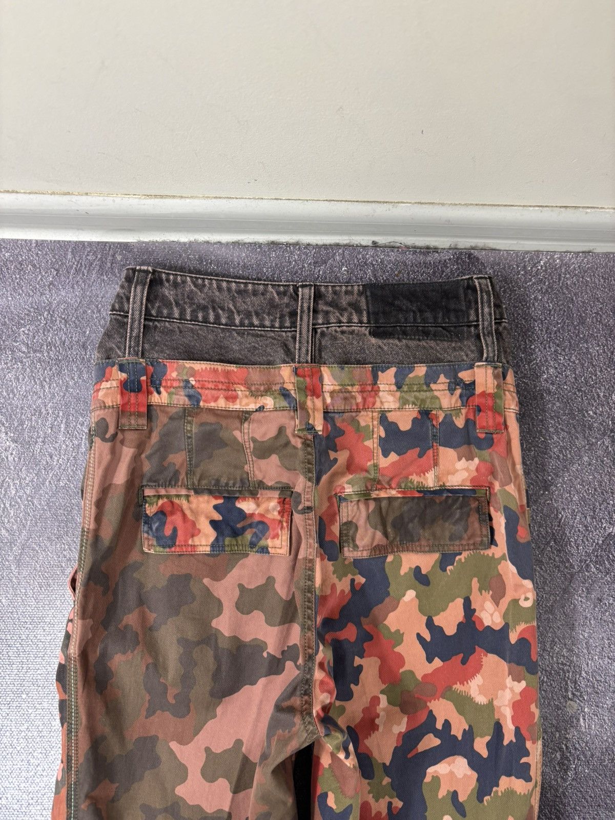 Diesel Diesel P-Giu NWT Women’s Field Camo Double Waist Cargo Pants Size 23" - 22 Thumbnail