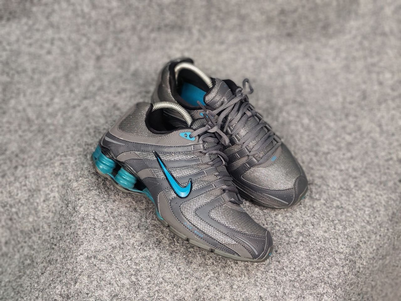 Nike Vintage Nike Shox NZ Cool Grey Cyber Y2K Style Sneakers Size US 7 / IT 37 - 10 Thumbnail