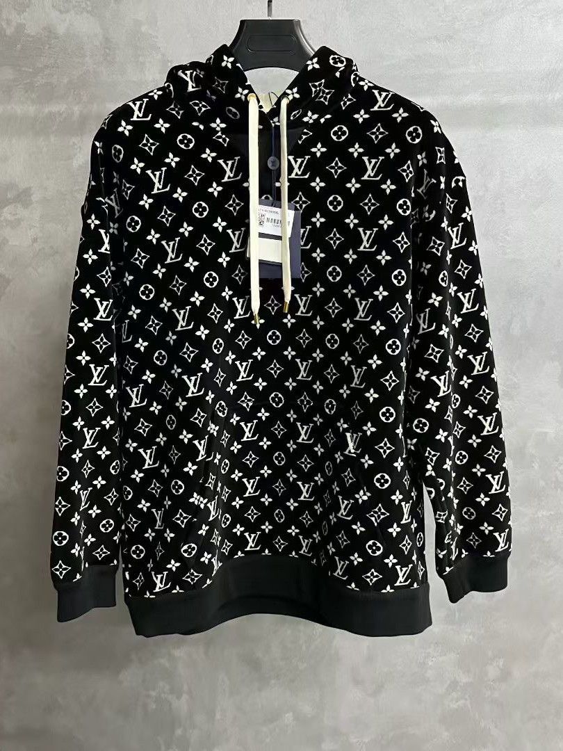 Louis Vuitton Louis Vuitton Monogram Hoodie Size XL Size XL / US 12-14 / IT 48-50 - 1 Thumbnail