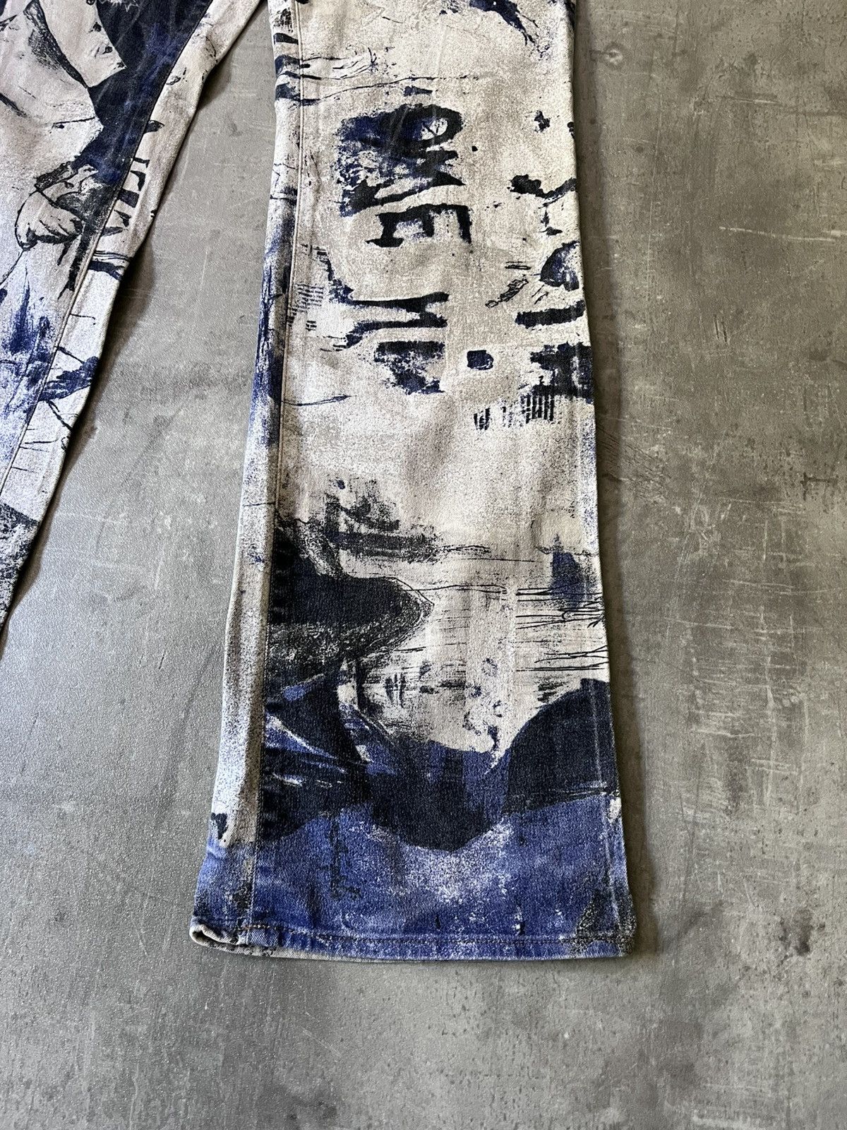 Just Cavalli Just Cavalli Napoleon Print flared jeans 2000s Size 28" / US 6 / IT 42 - 4 Thumbnail