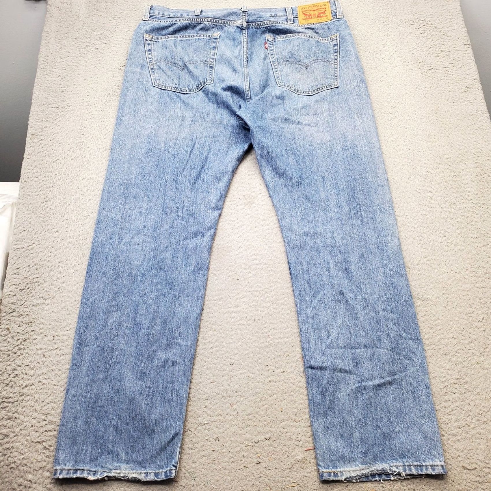 Levi's Levi's Jeans Mens 38x32 Blue Straight Fit Medium Wash Red Tab Faded Mid Rise Jeans Mens 38 Blue Straight 5-Pocket Denim Regular Fit 500 Series Size US 38 / EU 54 - 2 Thumbnail
