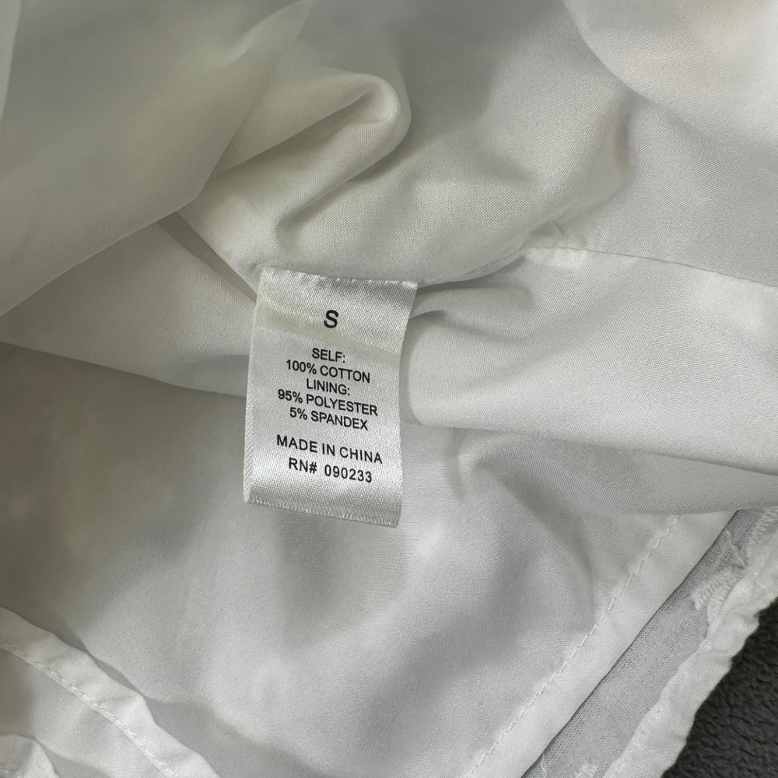 Other NWT Beverly And Beck S Shorts Womens White Floral Pacsun Size 28" / US 6 / IT 42 - 7 Thumbnail