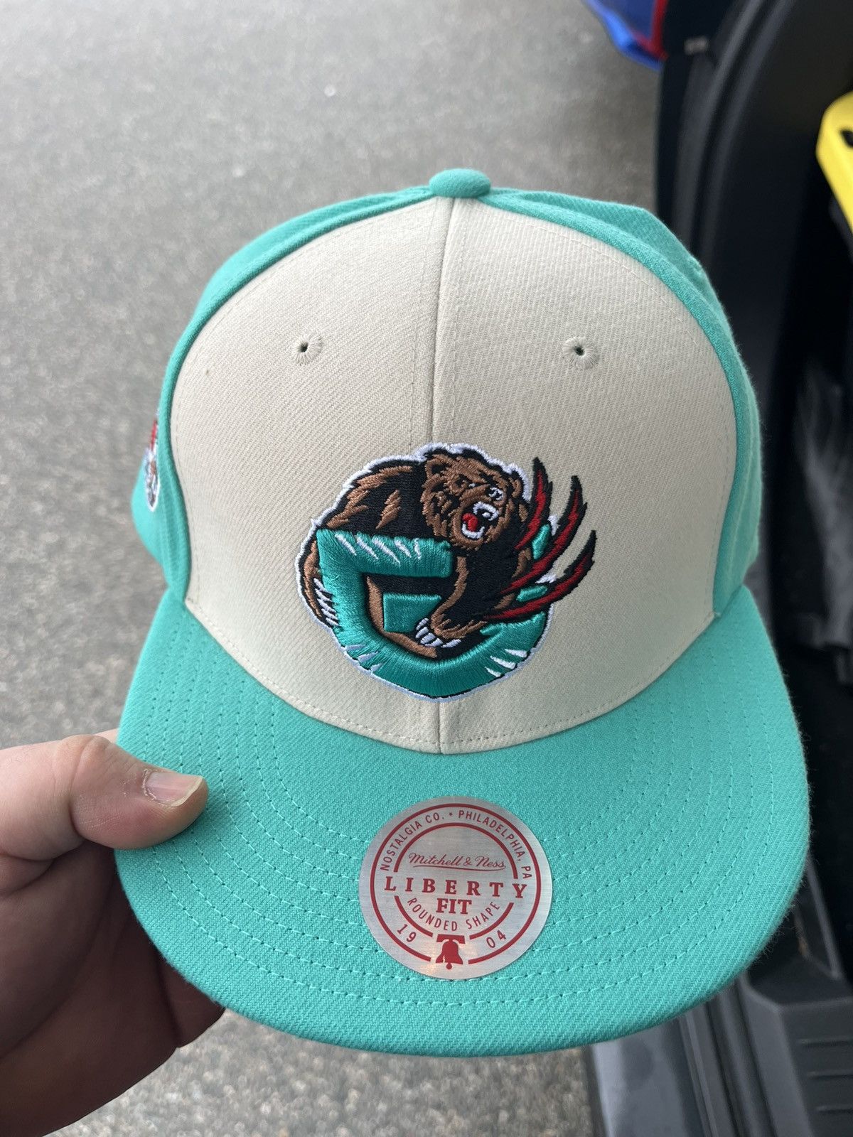 Mitchell & Ness Vancouver Grizzlies Mitchell and ness SnapBack Size ONE SIZE - 1 Thumbnail