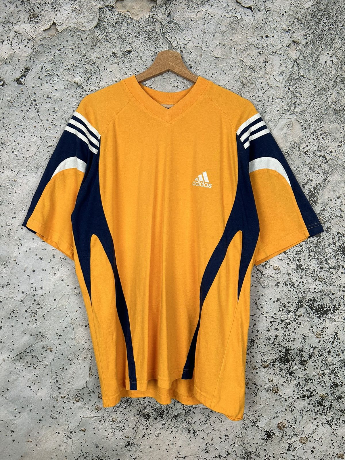 Adidas Vintage Adidas 90s Sportswear Tee Hype Streetwear Size US M / EU 48-50 / 2 - 1 Thumbnail