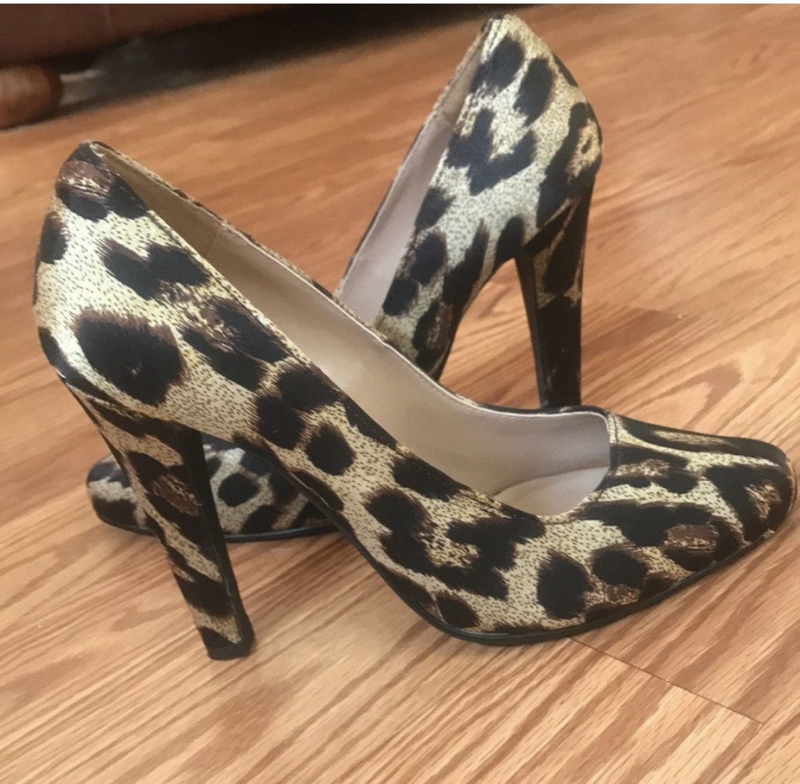 Forever 21 LEOPARD PRINT PUMPS HEELS Size US 8 / IT 38 - 2 Thumbnail