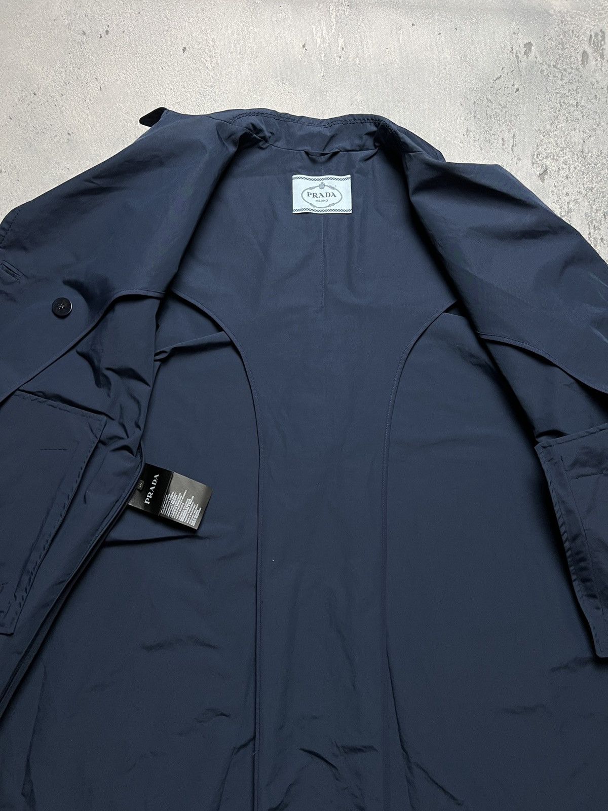Prada Classic Prada Rain Trench Coat Double-Breasted Rare Blazer Size S / US 4 / IT 40 - 4 Thumbnail