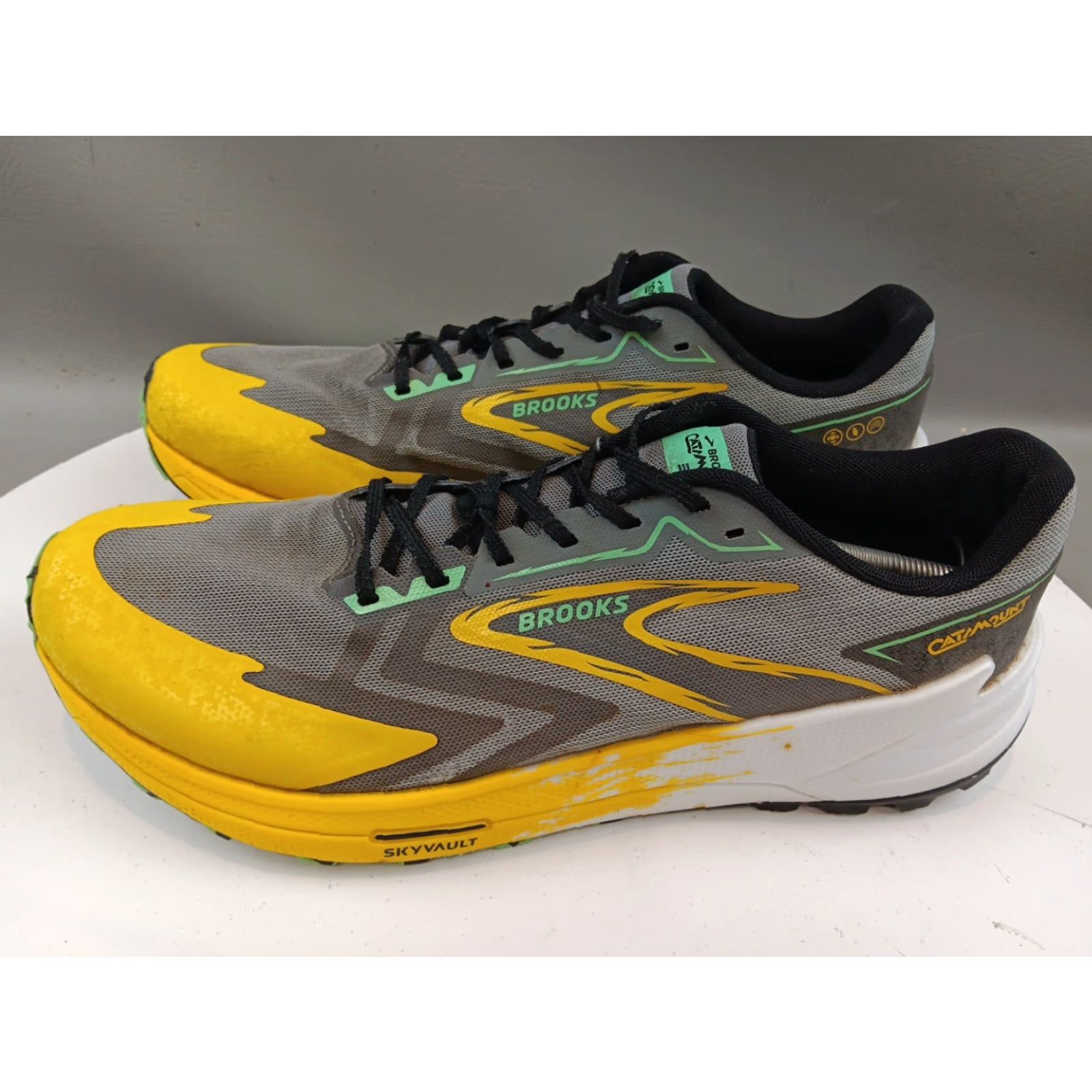Brooks Brooks Catamount Sneaker Men 15 Lemon Chrome Sedona Sage Yellow Breathable Cushioned D Rubber Cleat Shoe Size US 14 / EU 47 - 6 Thumbnail