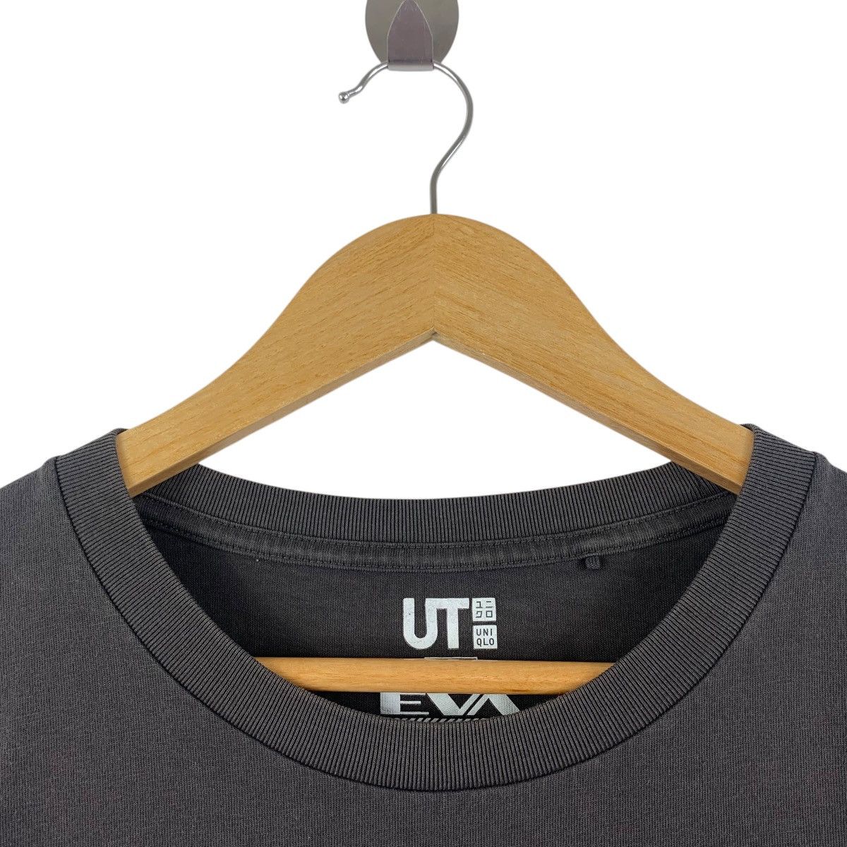 Anime × Japanese Brand × Uniqlo EVANGELION x UT neon genesis Anime tee Size US XL / EU 56 / 4 - 5 Thumbnail