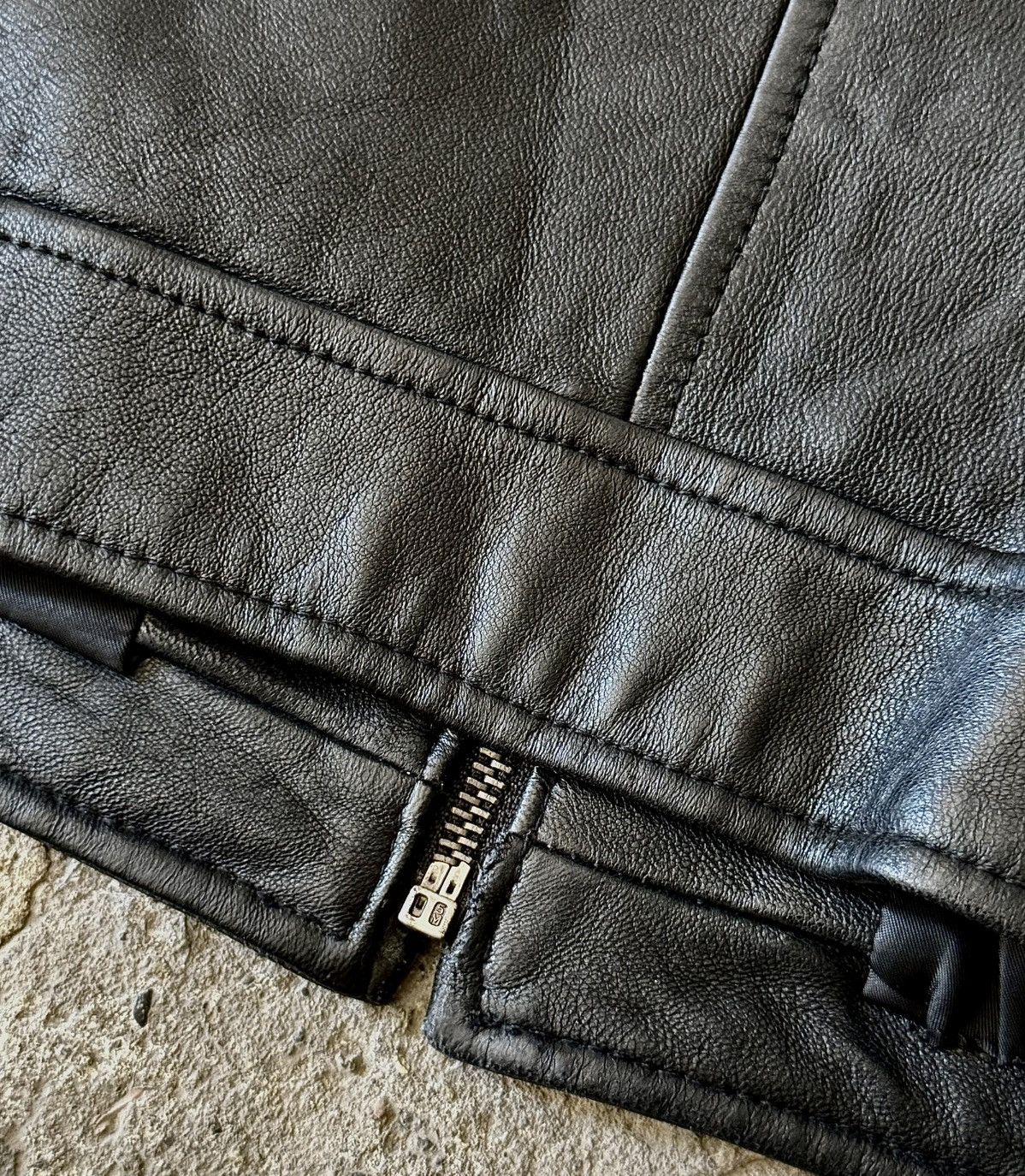 Balenciaga Balenciaga - 1997 - Nicolas Ghesquière-Zip Up Leather Jacket Size US L / EU 52-54 / 3 - 14 Thumbnail