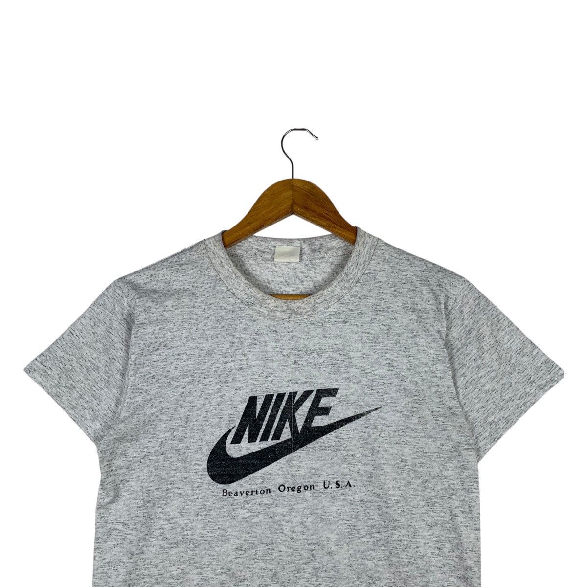 Nike × Vintage Vintage NIKE Swoosh Beaverton Oregon Usa Sportswear T-Shirt Size US S / EU 44-46 / 1 - 2 Thumbnail