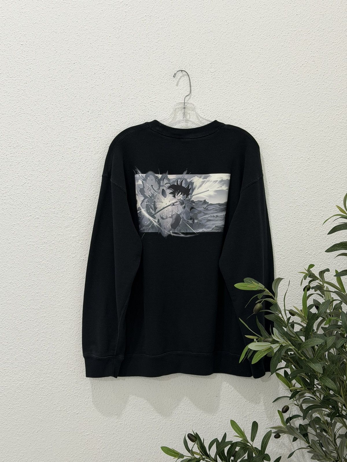 Uniqlo UNIQLO Dragon Ball Daima UT Sweatshirt Black LS japan Anime Size US XL / EU 56 / 4 - 1 Thumbnail