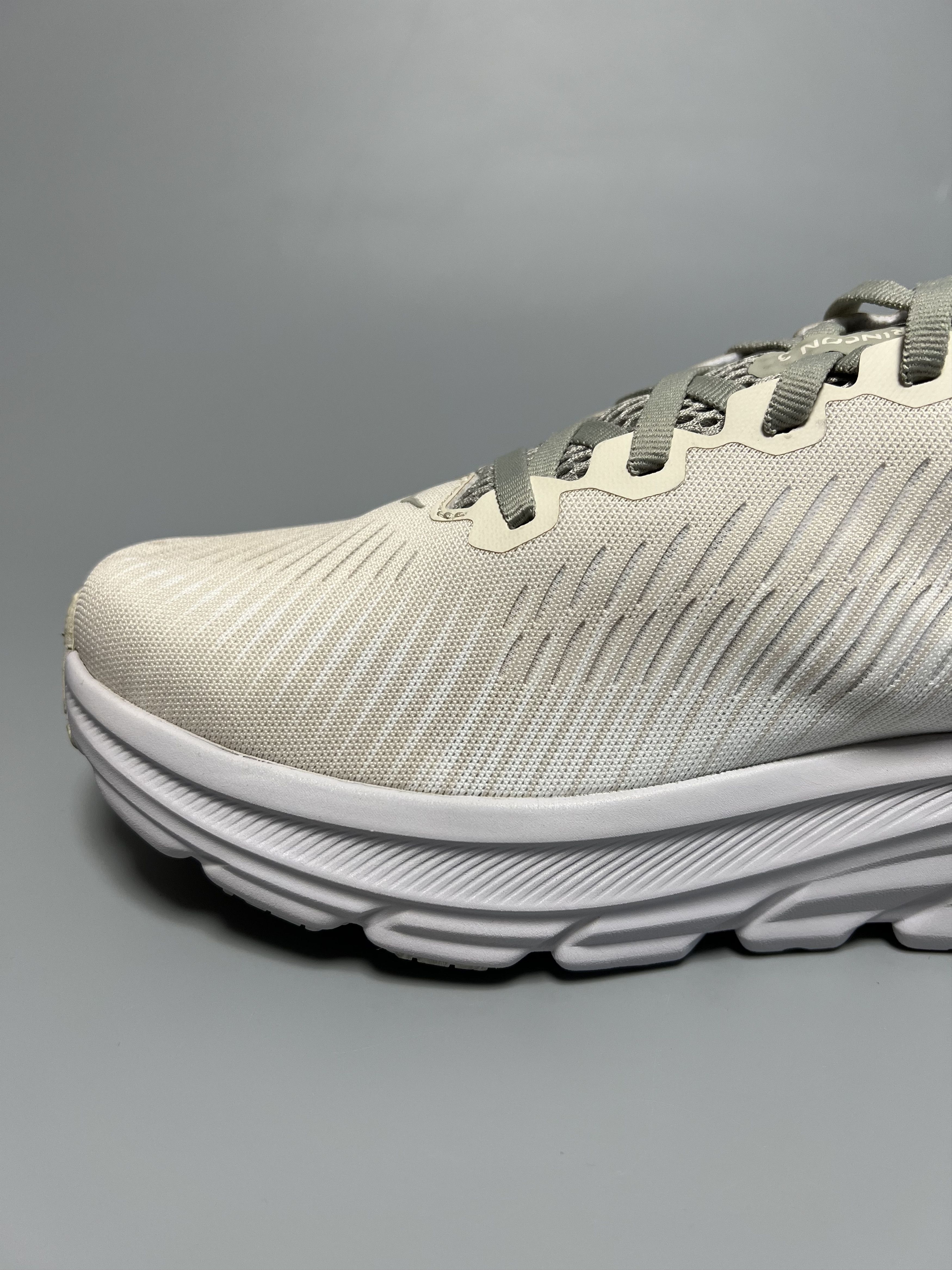 Hoka 9D Hoka One One Rincon 3 Running Shoes 1119395-BYT Size US 9 / EU 42 - 10 Thumbnail