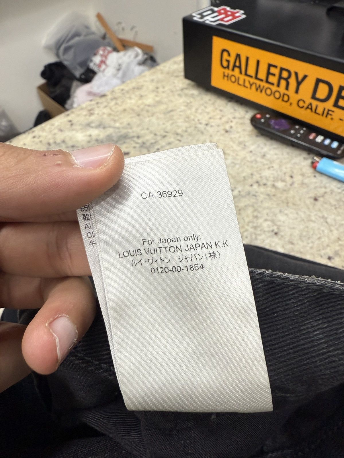 Louis Vuitton Louis Vuttion Black Monogram Denim Carpenters Size US 32 / EU 48 - 14 Thumbnail