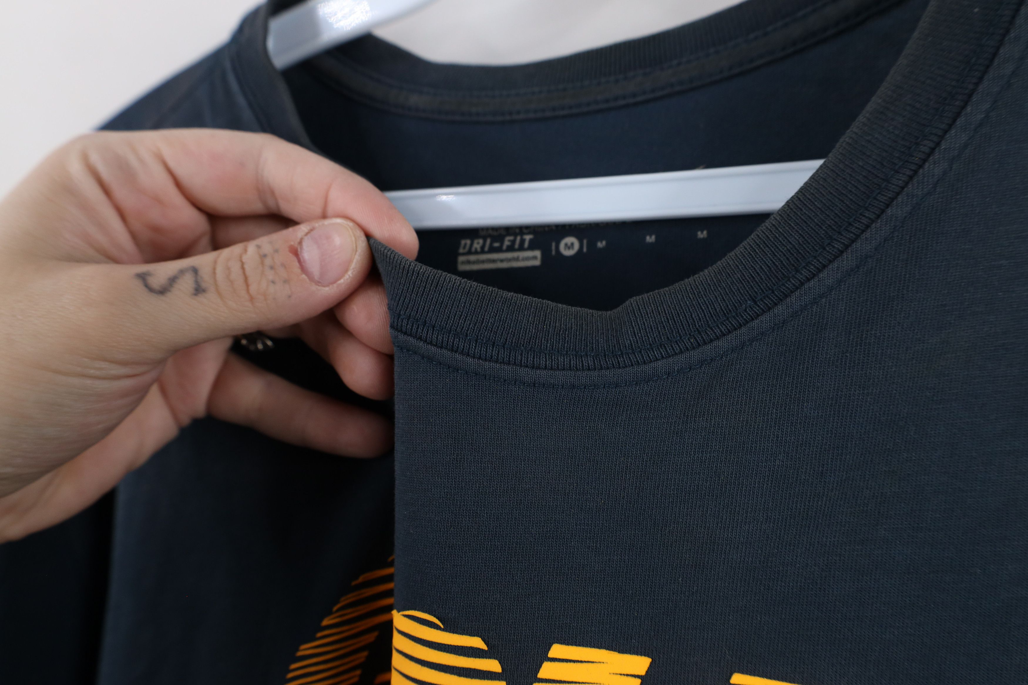 Nike × Vintage Vintage Nike Golf Spell Out Big Swoosh Logo t-Shirt Blue Size US M / EU 48-50 / 2 - 9 Thumbnail