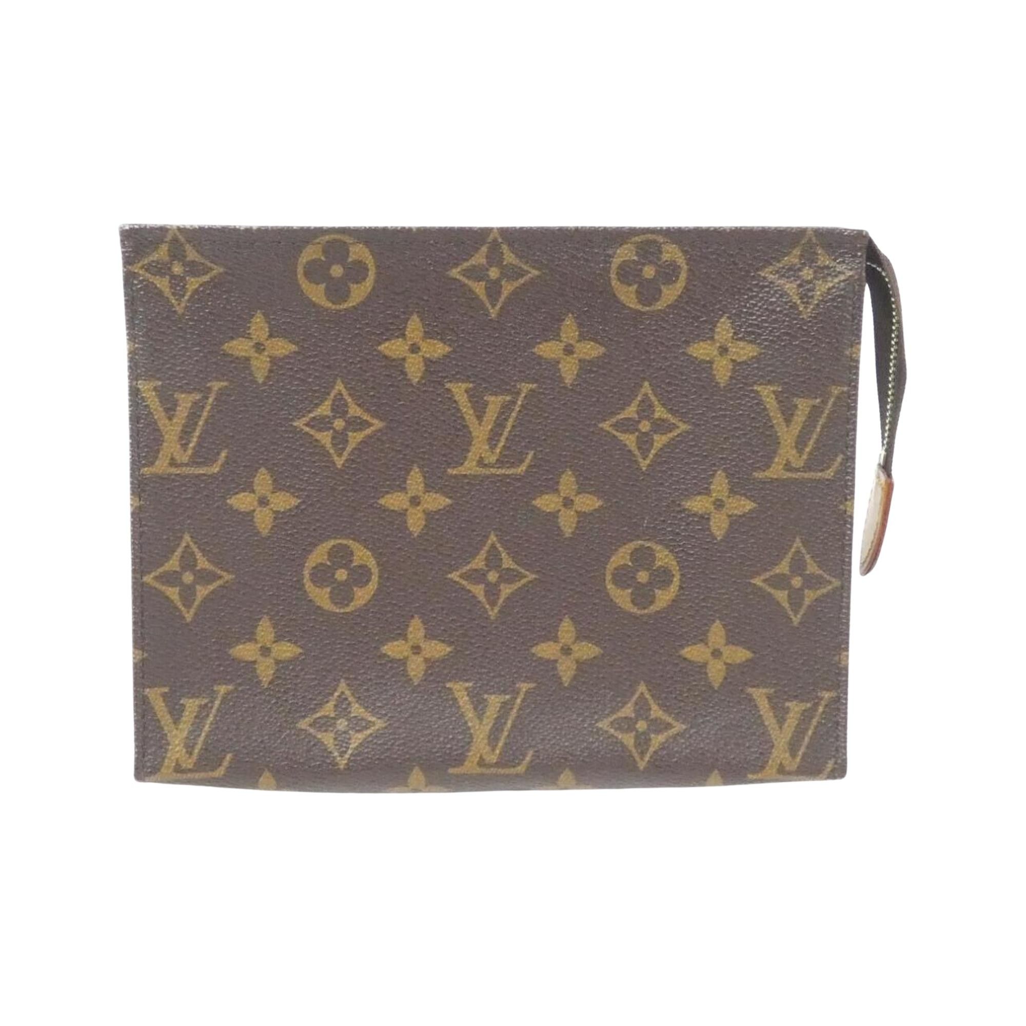 Louis Vuitton Louis Vuitton Poche Toilette 19 clutch Size ONE SIZE - 1 Thumbnail