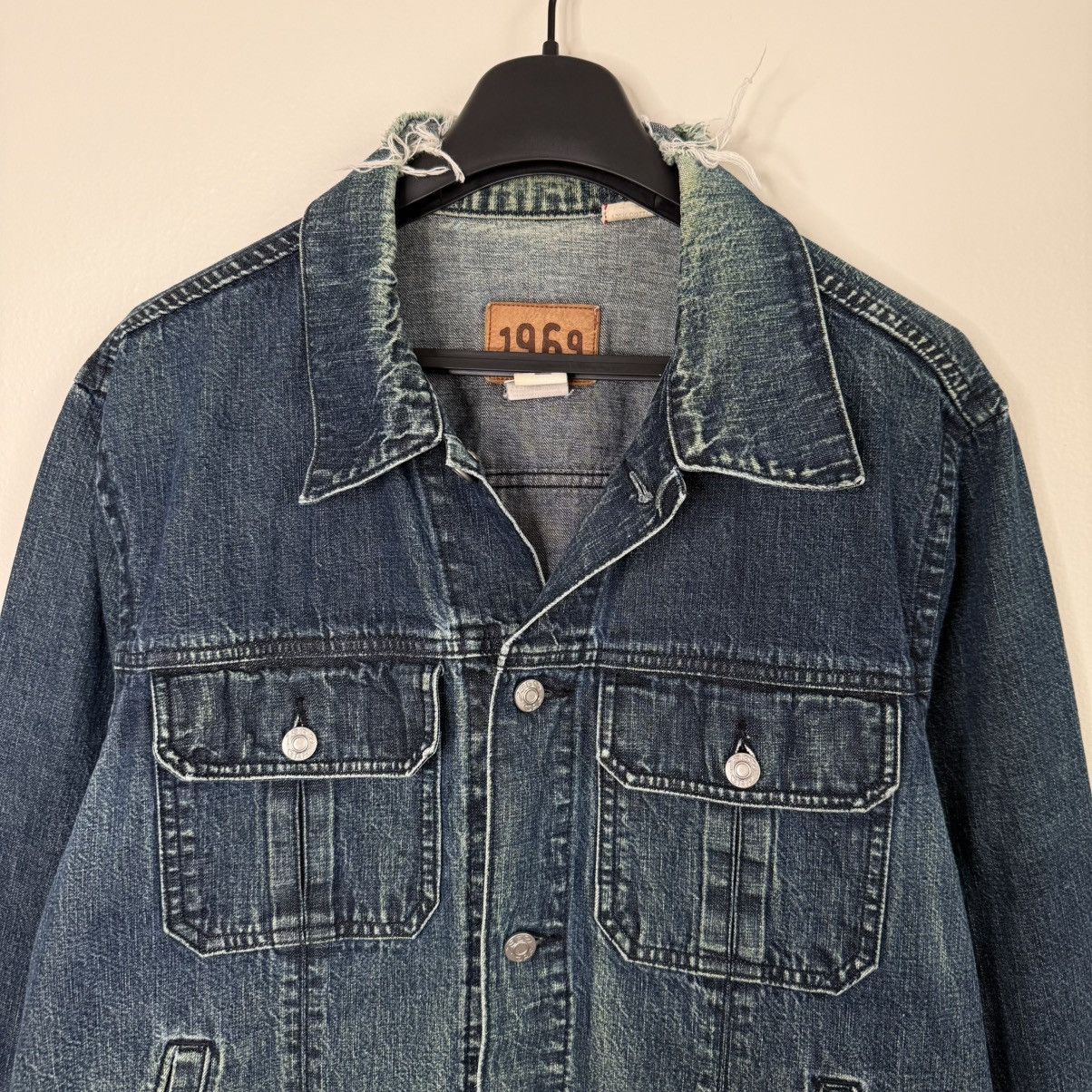Gap Vintage 00’s GAP Unisex Denim Trucker Jacket Size L-M Size US M / EU 48-50 / 2 - 3 Thumbnail