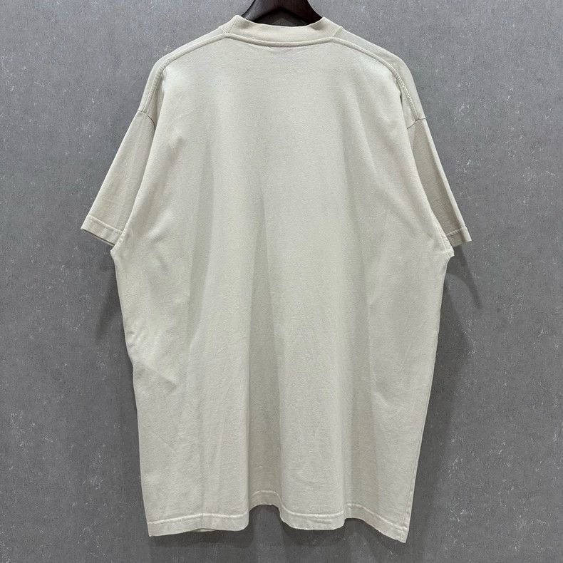 Other Balenciaga White Apple Be diffenert slogan short sleeve Size US M / EU 48-50 / 2 - 2 Thumbnail