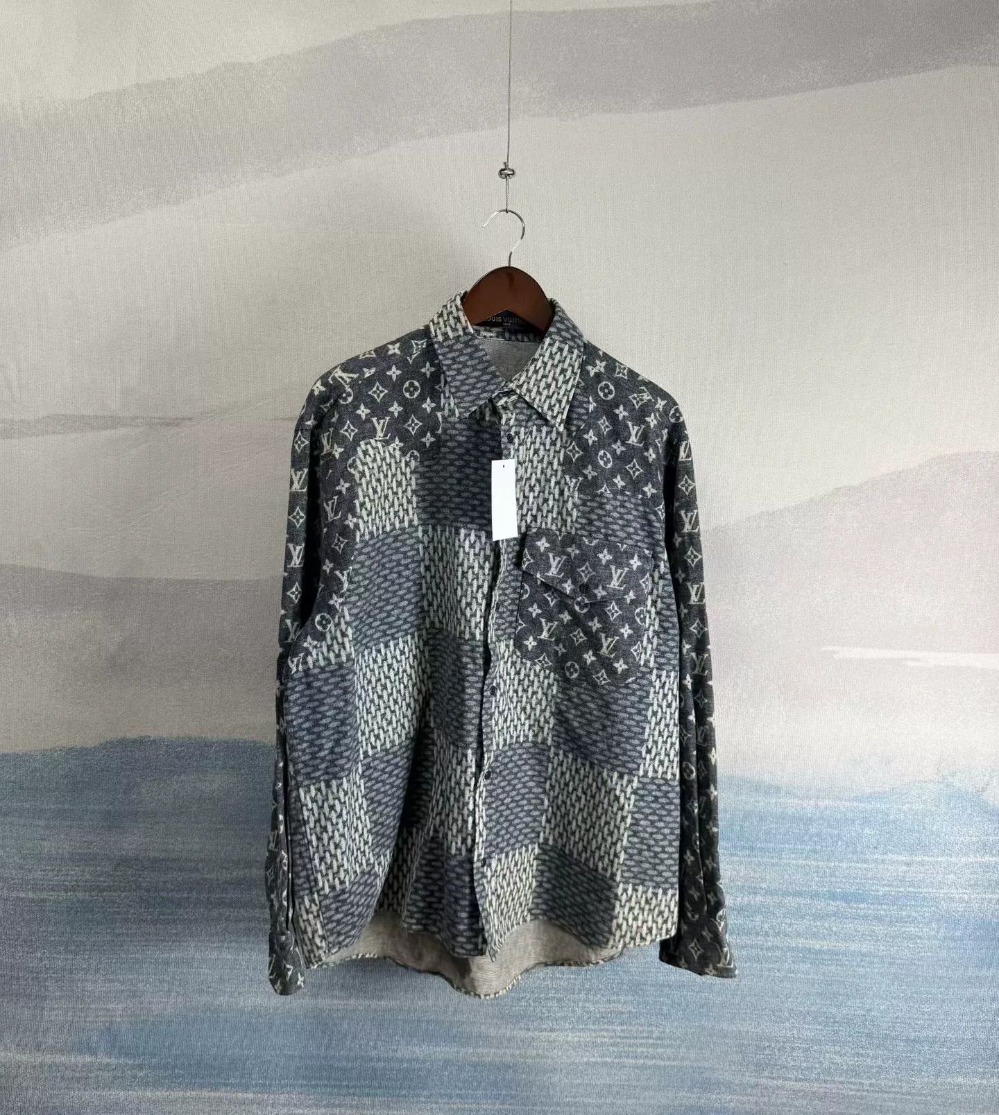 Louis Vuitton Louis Vuitton x Nigo Patchwork Monogram Shirt M Size US M / EU 48-50 / 2 - 1 Thumbnail