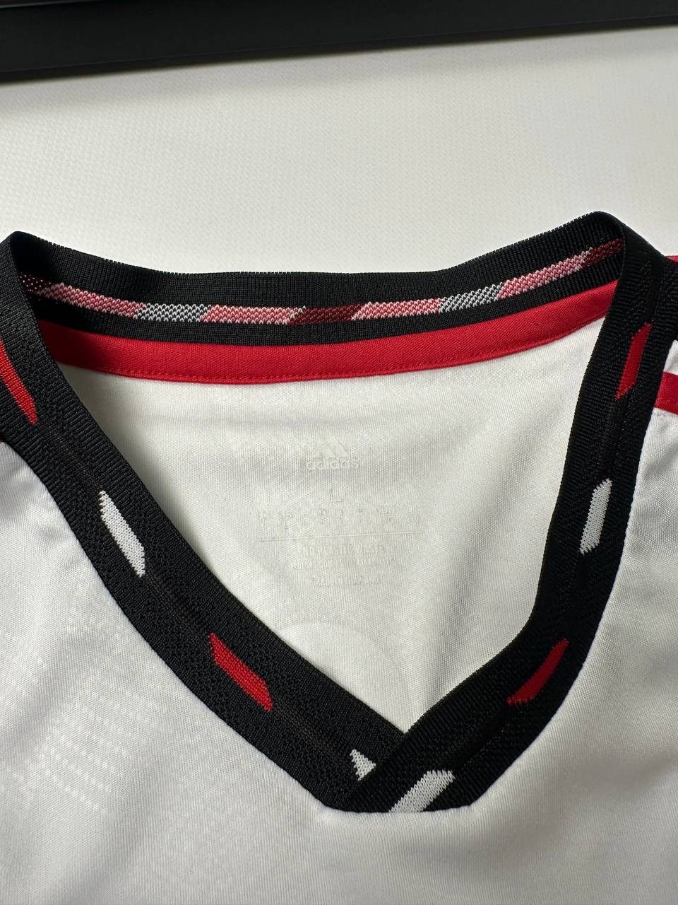 Other Authentic 2023-24 Manchester United Home Shirt Toone #7 Size US L / EU 52-54 / 3 - 6 Thumbnail