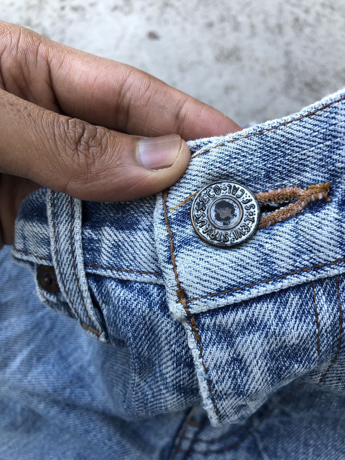 Levi's VINTAGE LEVIS SELVEDGE DISTRESSED DENIM Size US 26 / EU 42 - 8 Thumbnail