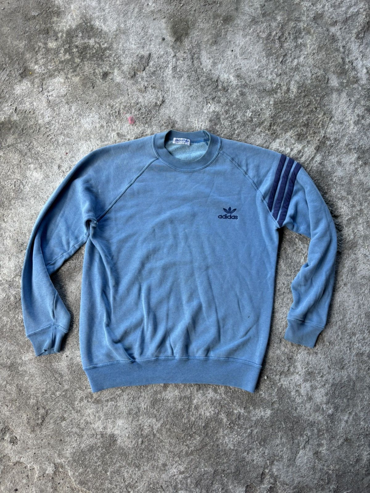 Adidas Vintage Adidas Sweatshirt Size US M / EU 48-50 / 2 - 1 Thumbnail