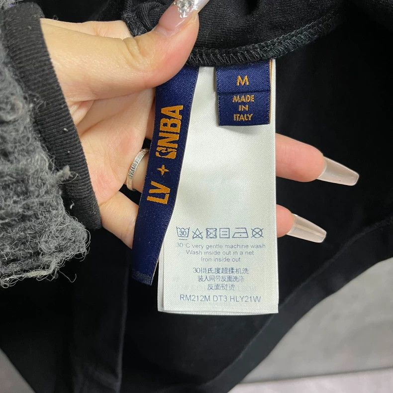 Louis Vuitton Louis Vuitton Black multi-logo crewneck monogrammed loose- Size US M / EU 48-50 / 2 - 4 Thumbnail