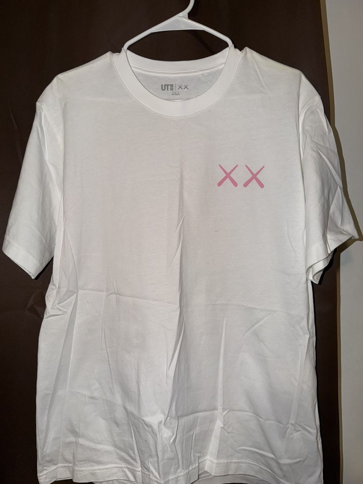 Kaws × Uniqlo KAWS × Uniqlo UT Short Sleeve Graphic T-shirt Size US L / EU 52-54 / 3 - 3 Thumbnail